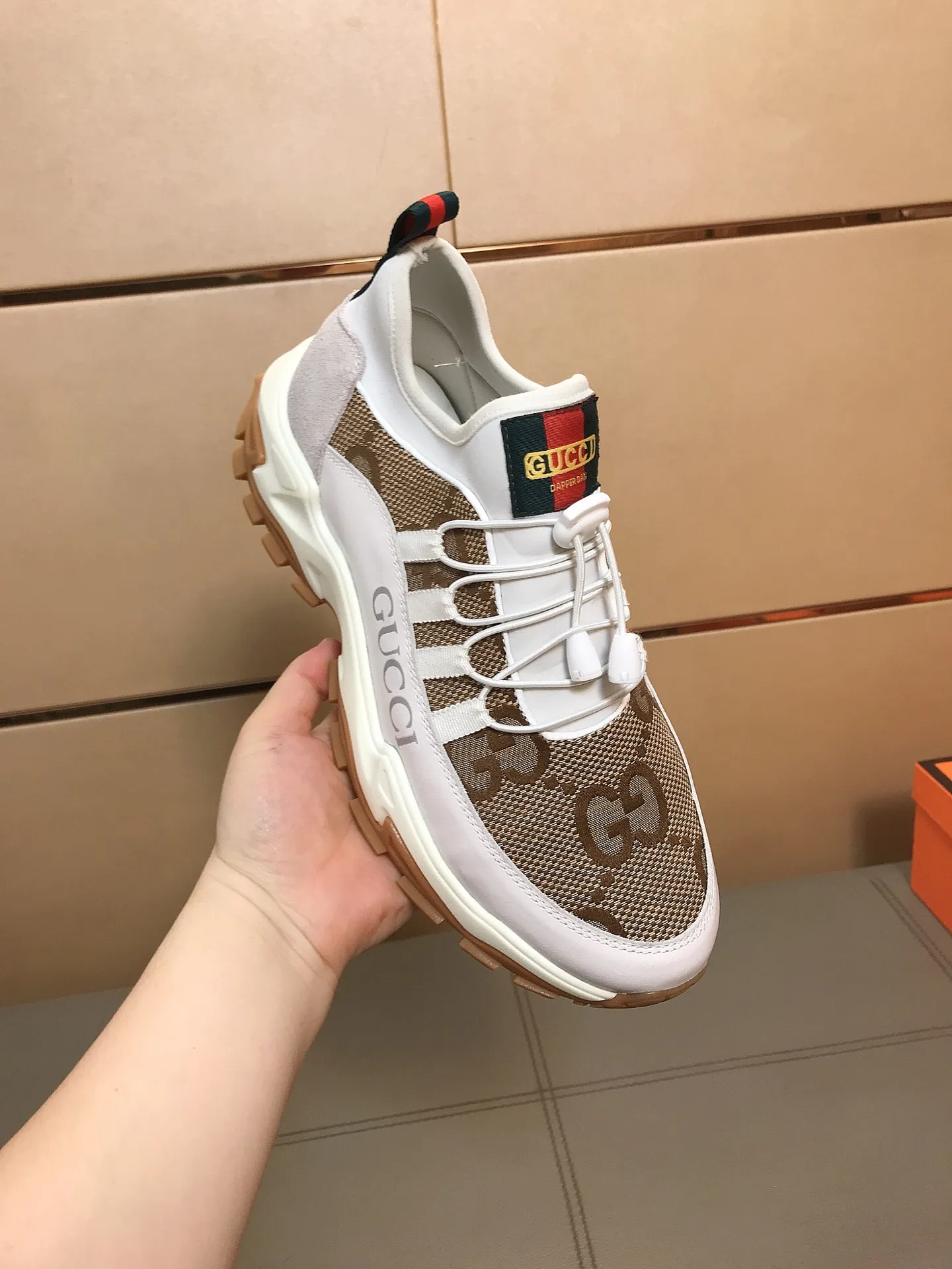 Men's shoes 240 👟👟〈GUCCI〉 New casual shoes, luxury and fashionable high-end products👉👉The perfect last shape makes this shoe immediately create a strong aristocratic atmosphere. Imported cowhide + brand printed fabric, sheepskin feet, rubber outsole super wear-resistant😍☕️Number of yards: 38～44